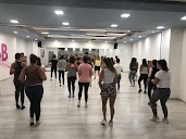 Aquisebaila la Academia Bailes Latinos