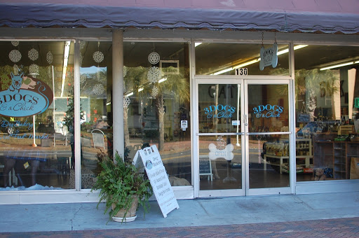 Pet Supply Store «3 Dogs and a Chick», reviews and photos, 130 Miracle Strip Pkwy SE, Fort Walton Beach, FL 32548, USA