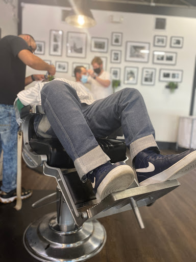 Barber Shop «Fort Worth Barber Shop», reviews and photos, 3529 Lovell Ave, Fort Worth, TX 76107, USA