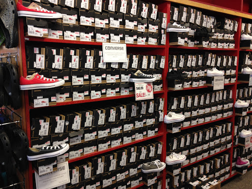 Shoe Store «Shoe Station», reviews and photos, 6601 N Davis Hwy, Pensacola, FL 32504, USA