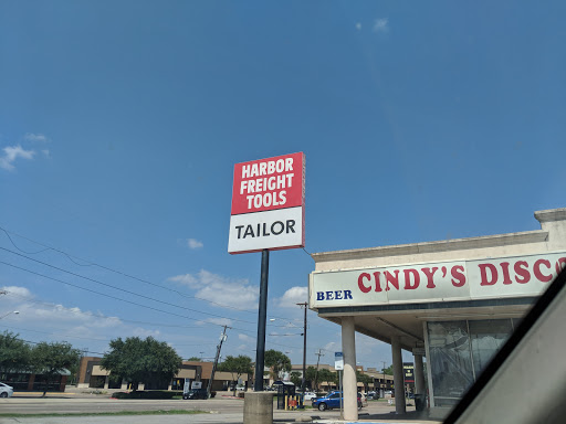 Hardware Store «Harbor Freight Tools», reviews and photos, 6508 Skillman St, Dallas, TX 75231, USA