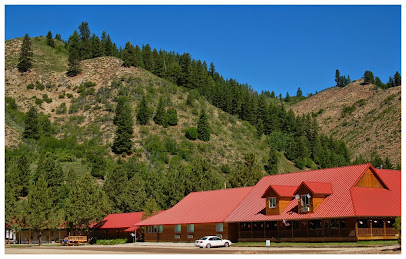 Pine Resort and Motel