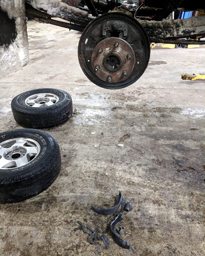 Auto Repair Shop «Muskegon Brake & Tire», reviews and photos, 848 E Broadway Ave, Muskegon, MI 49444, USA