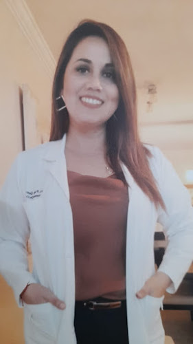 Dra. Paola Guevara - Centro Dermatológico - Quito