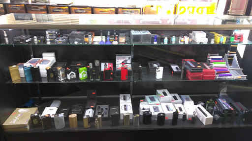 Tobacco Shop «Clock Town Smoke Shop/It Is Vapor Express», reviews and photos, 1039 High St, Auburn, CA 95603, USA