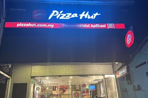 Pizza Hut Delivery Taman Century image