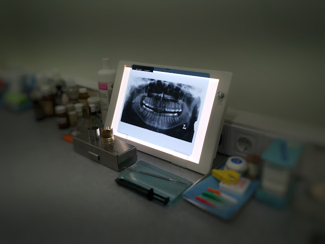 Νικόλαος Ασπροκουτελάκης Οδοντίατρος - Οδοντίατρος