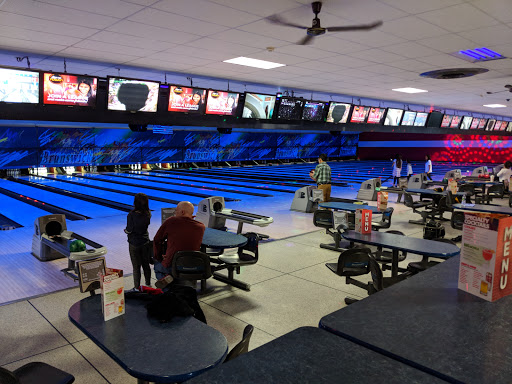 Bowling Alley «Brunswick Zone Niles Lanes», reviews and photos, 7333 N Milwaukee Ave, Niles, IL 60714, USA