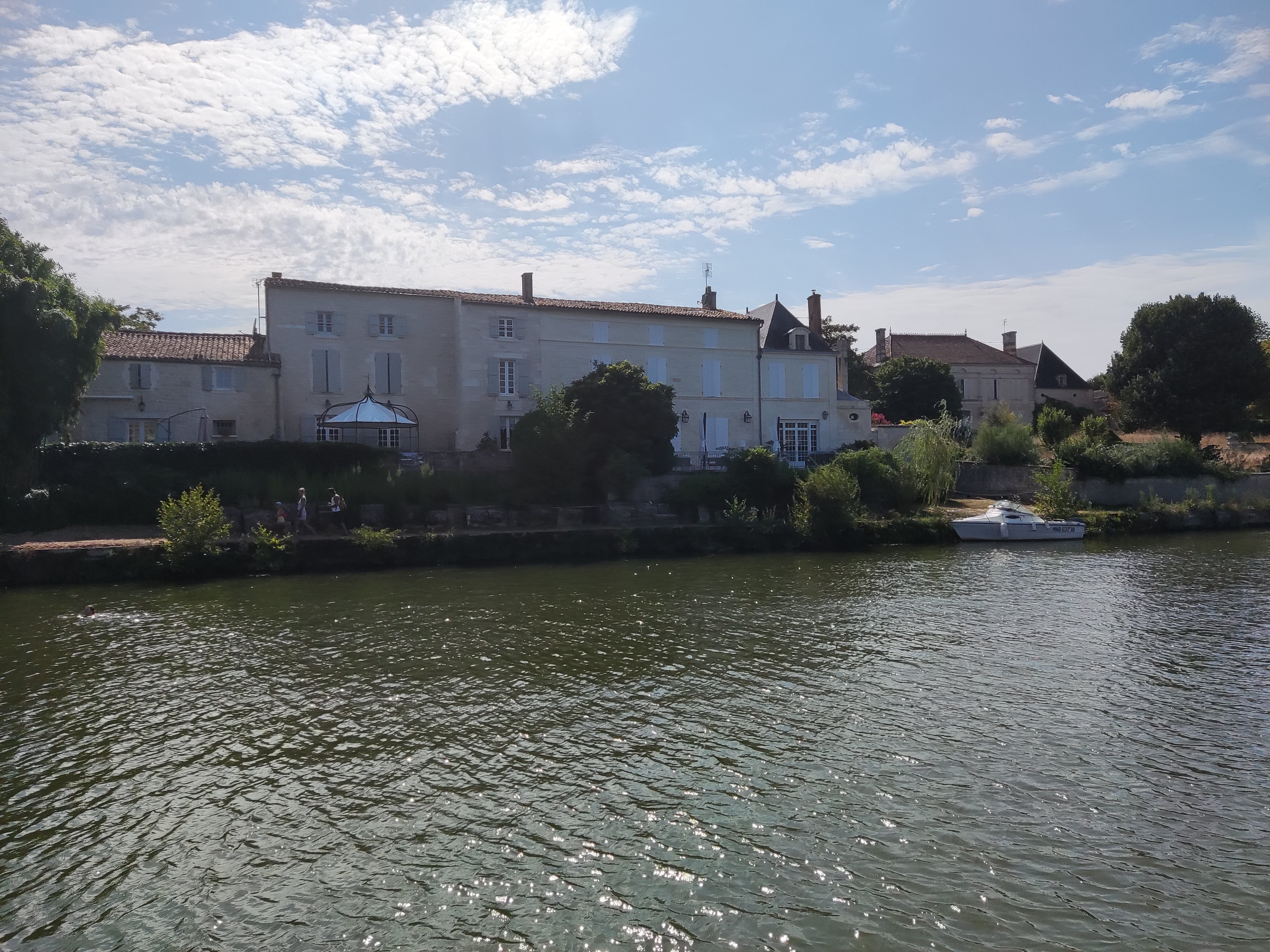 Photo n° 41 de l'avis de Resc.d fait le 16/08/2022 à 18:47