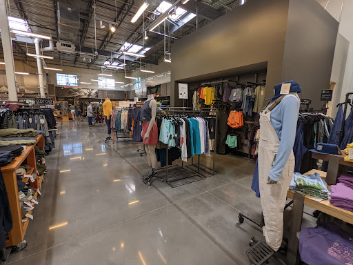 Camping Store «REI», reviews and photos, 6281 W 135th St, Overland Park, KS 66223, USA