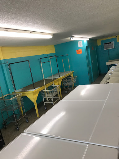 Laundromat «24 Hour Coin Laundry», reviews and photos, 611 James Lee Rd, Fort Walton Beach, FL 32547, USA
