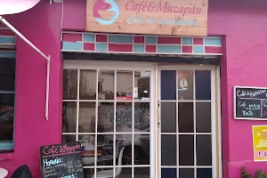 Café & Mazapán image