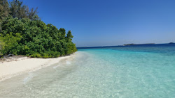 Villingillivaru Beach'in fotoğrafı geniş bir kıyı şeridi ile birlikte