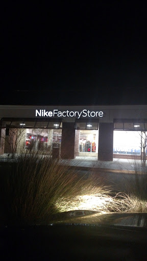 Sporting Goods Store «Nike Factory Store», reviews and photos, 4642 Factory Stores Blvd FF100, Myrtle Beach, SC 29579, USA