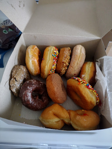 Donut Shop «Royal Donut», reviews and photos, 5759 State Rd, Cleveland, OH 44134, USA