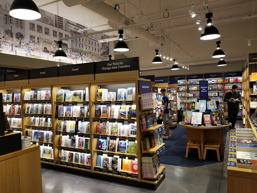 Book Store «Amazon Books», reviews and photos, 3441 N Southport Ave, Chicago, IL 60657, USA