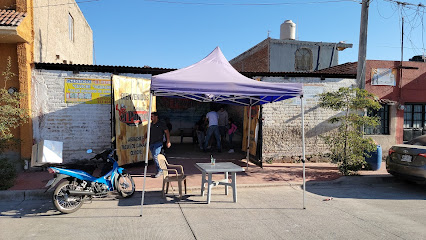 Mariscos El Pimpola - Calle Iturbide 42, Guadalupano, 45438 La Laja, Jal., Mexico