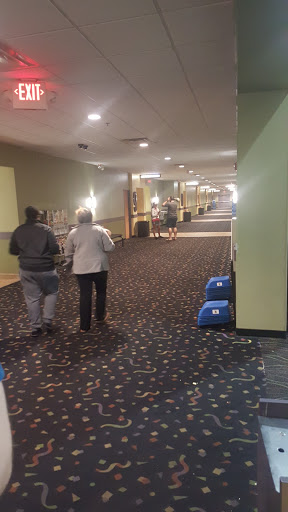 Movie Theater «Regal Cinemas New Albany 16», reviews and photos, 300 Professional Ct, New Albany, IN 47150, USA