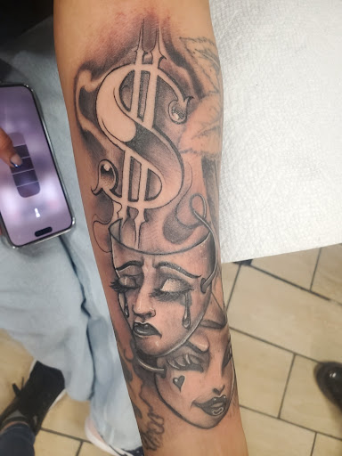Explore cool ideas for sleeve tattoos, creative tattoo ideas in Houston, available at Orlandos Tattoo Studio