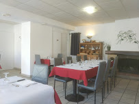 Atmosphère du Restaurant l'olivier à Saint-Quentin-sur-Isère - n°1