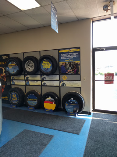 Tire Shop «South Central Tire & Auto», reviews and photos, 260 South Street SE, Warren, OH 44483, USA