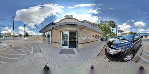 Shipping and Mailing Service «The UPS Store of 34th Street», reviews and photos, 1101 W 34th St, Austin, TX 78705, USA