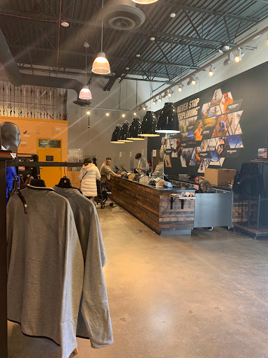 Clothing Store «The North Face Outlet», reviews and photos, 1155 Buck Creek Rd, Simpsonville, KY 40067, USA