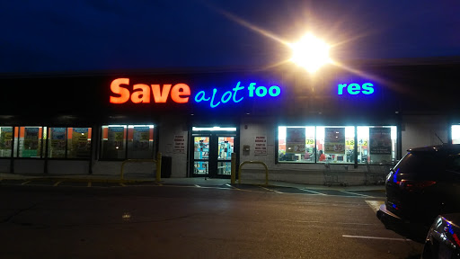 Grocery Store «Save-A-Lot», reviews and photos, 650 American Legion Hwy, Roslindale, MA 02131, USA