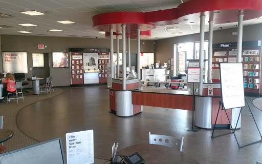 Cell Phone Store «Verizon Authorized Retailer – Cellular Sales», reviews and photos, 3971 Veterans Memorial Pkwy #840, St Peters, MO 63376, USA