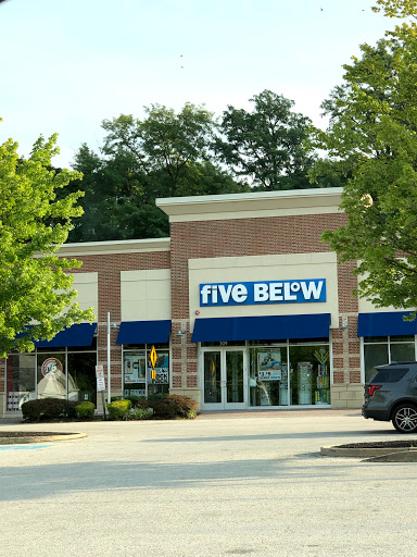 Variety Store «Five Below», reviews and photos, 309 Lancaster Ave, Wayne, PA 19087, USA