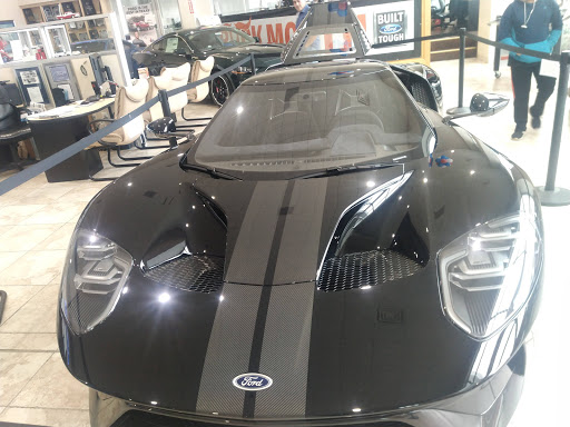 Oil Change Service «Quick Lane at Mac Haik Ford», reviews and photos, 10333 Katy Fwy, Houston, TX 77024, USA