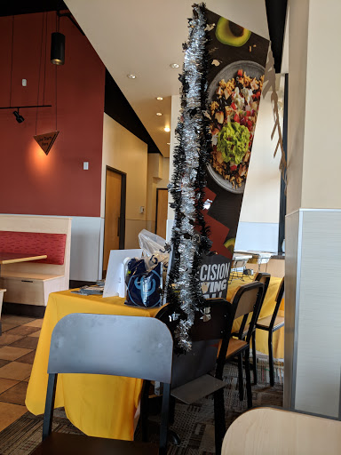 Mexican Restaurant «QDOBA Mexican Eats», reviews and photos, 14231 W Colfax Ave #210, Lakewood, CO 80401, USA