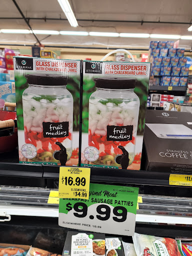 Grocery Store «Grocery Outlet Bargain Market», reviews and photos, 333 E 10th St, Gilroy, CA 95020, USA