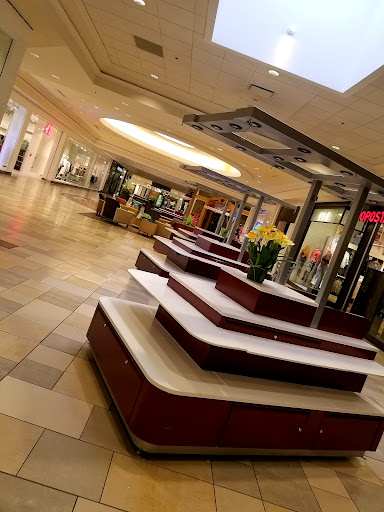 Shopping Mall «The Mall at Fox Run», reviews and photos, 50 Fox Run Rd, Newington, NH 03801, USA