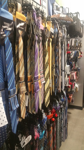 Clothing Store «K&G Fashion Superstore», reviews and photos, 3001 W Cheltenham Ave, Wyncote, PA 19095, USA