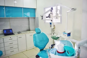 New shreeji dental clinic image