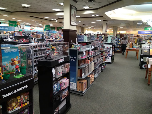 Book Store «Barnes & Noble», reviews and photos, 152 Miracle Mile, Coral Gables, FL 33134, USA