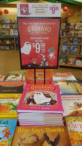 Book Store «Barnes & Noble», reviews and photos, 55 Parsonage Rd, Edison, NJ 08837, USA