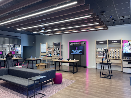 T-Mobile image
