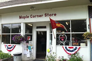 maple corner community store image