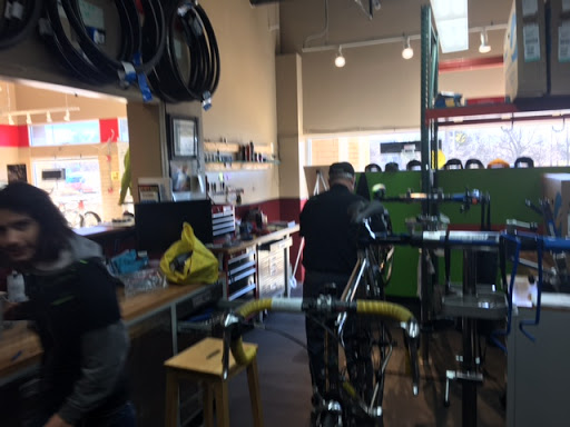 Bicycle Store «M & M Cyclery», reviews and photos, 734 Butterfield Rd, Mundelein, IL 60060, USA