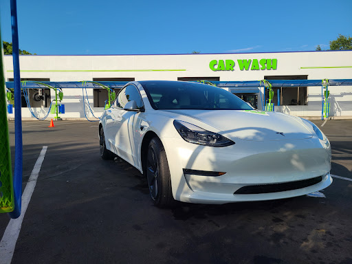 Raindancer Car Wash en Winter Park