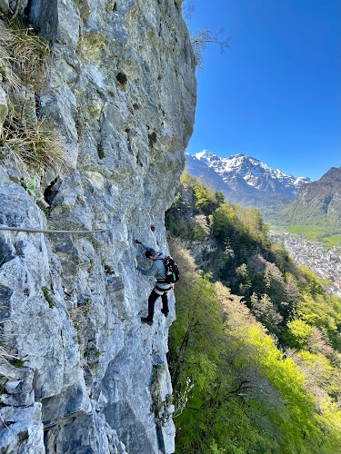 Rezensionen über Klettersteig Netstal - Indianersteig in Glarus Nord - Fitnessstudio