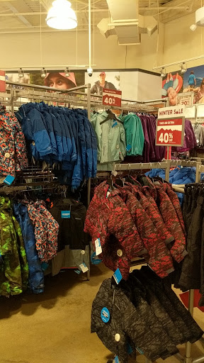 Sportswear Store «Columbia Sportswear Outlet», reviews and photos, 6800 Oxon Hill Rd #600, Oxon Hill, MD 20745, USA