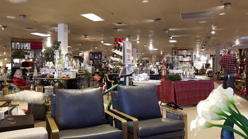 Furniture Store «Art Van Furniture - Kalamazoo (Portage)», reviews and photos, 550 Ring Rd, Portage, MI 49024, USA