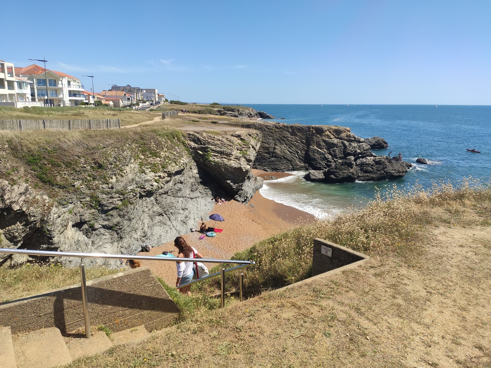 Zdjęcie Bussoleries beach z poziomem czystości wysoki