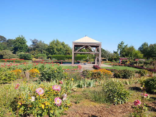 Resort «Oregon Garden», reviews and photos, 879 W Main St, Silverton, OR 97381, USA