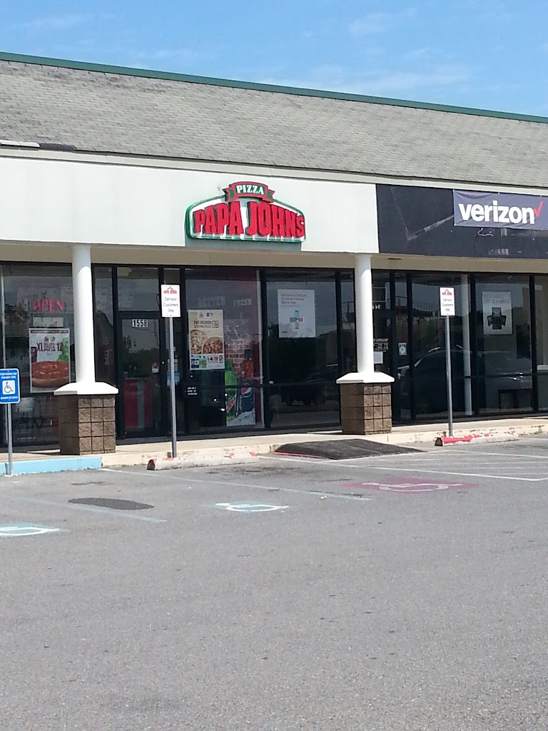 Papa Johns Pizza 30125