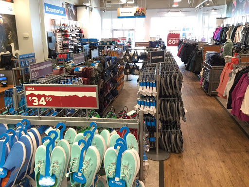 Sportswear Store «Columbia Sportswear Outlet Store at Tanger Outlets Hilton Head», reviews and photos, 1414 Fording Island Rd F200, Bluffton, SC 29910, USA