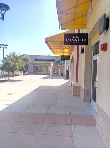 Shopping Mall «Jersey Shore Premium Outlets», reviews and photos, 1 Premium Outlet Blvd, Tinton Falls, NJ 07753, USA